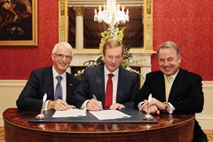 Global Irish Economic Forum
Day 1
7-10-11
Pictured at the Global Irish Economic Forum at Dublin Castle was from left Gerard Lawless, Jumeirah Group ; An Taoiseach Enda Kenny TD ; and James Hogan, CEO, Ethiad Airways at a  signing between the World Travel and Tourism Council  and the United Nationals World Tourism Organisation .Pic:Maxwells-no fee