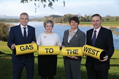 Press Eye - Belfast - Northern Ireland - 4th March 2015 - Picture by Kelvin Boyes  / Press Eye 

Gas to the West moves a step closer.

The prospect of bringing gas to up to 40,000 new customers in the west of Northern Ireland moved closer today.  At a launch in Enniskillen it was announced that two companies, Mutual Energy and SGN, have now been awarded conveyance licences to extend the natural gas network. 

Pictured at the launch are John Morea, SGN Chief Executive; Jenny Pyper, Chief Executive of the Utility Regulator; Enterprise, Trade and Investment Minister Arlene Foster and Paddy Larkin, Chief Executive, Mutual Energy.